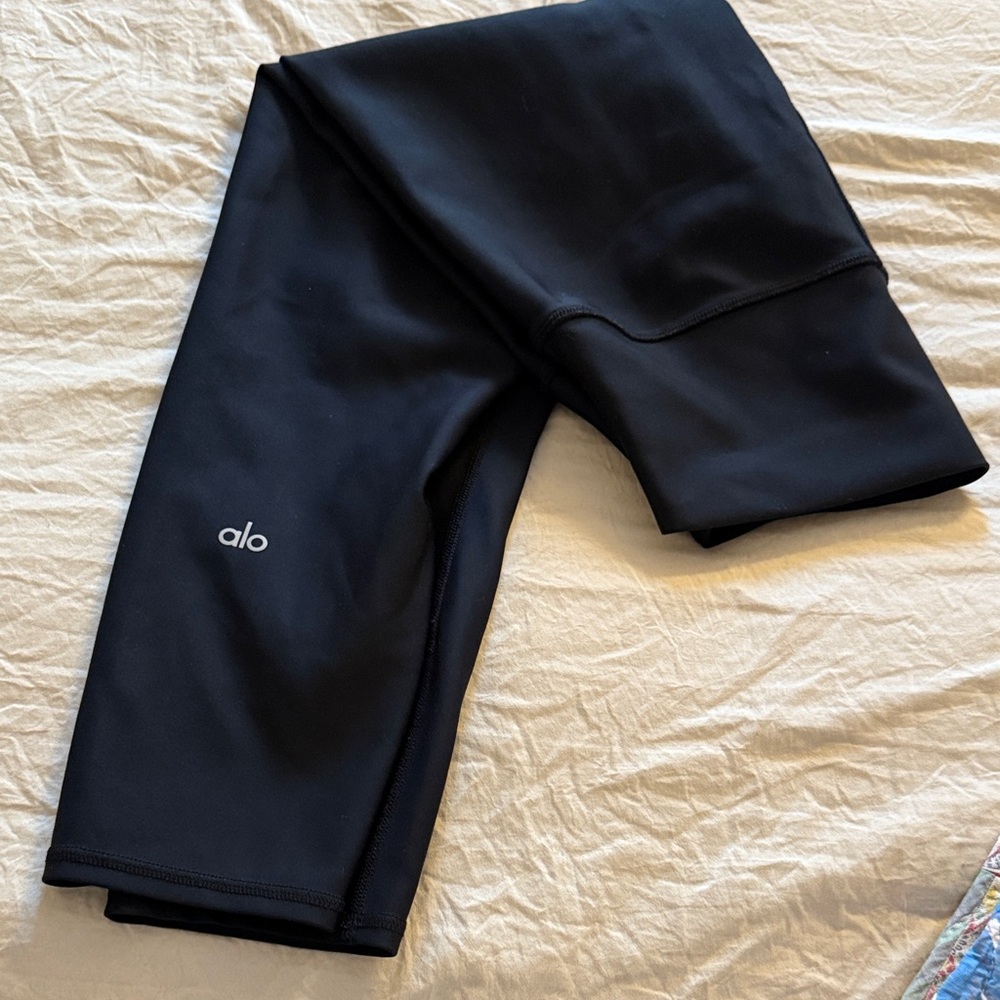 ALO Yoga Black Leggings with Small White Logo